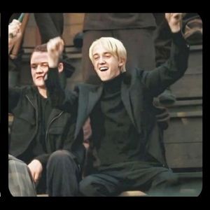 Meet your Posher, Elaina